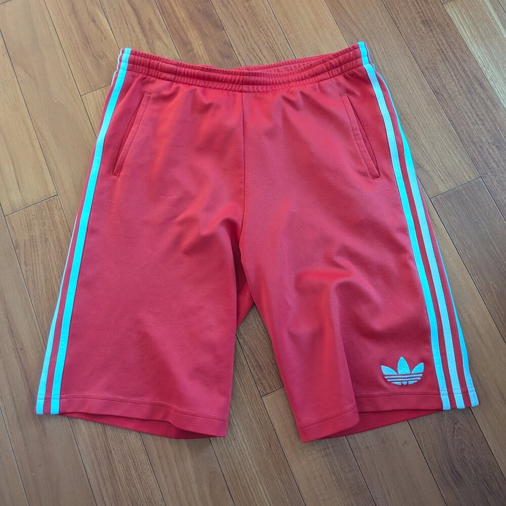 Y2K Adidas Original 3 white stripes men's medium shorts casual sports